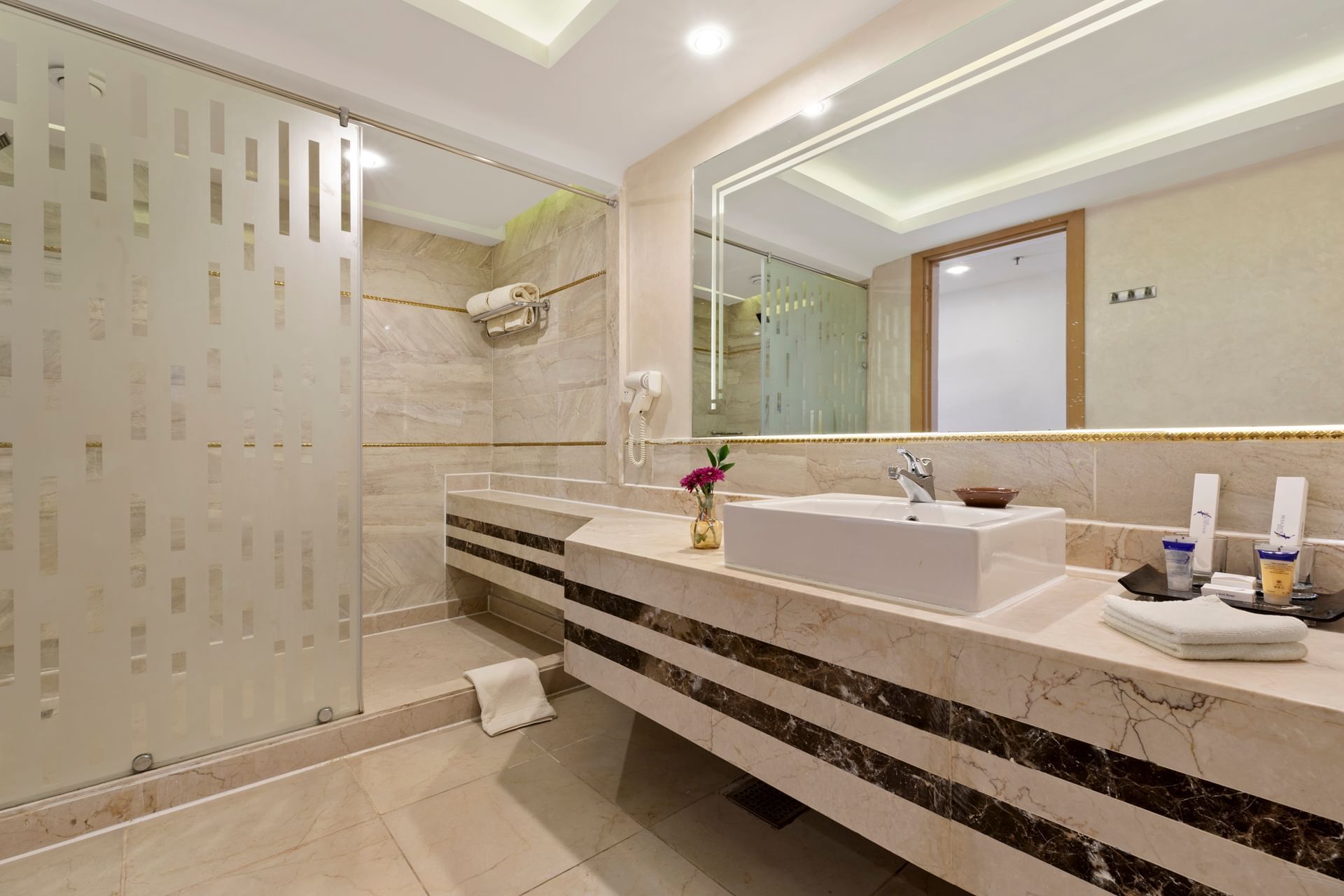 فندق دانا بيتش ريزورت الغردقة