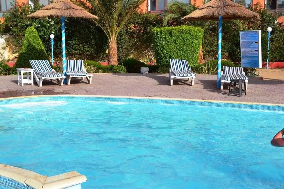 ديكسون روما الغردقة