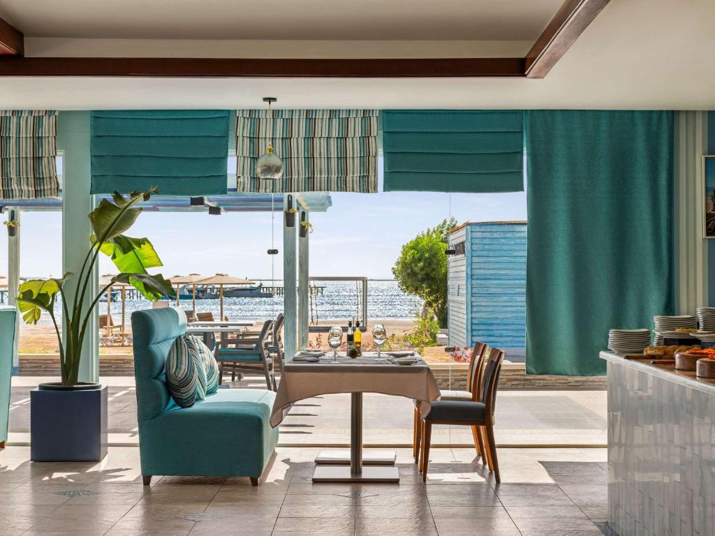 فندق موفنبيك سوما باى