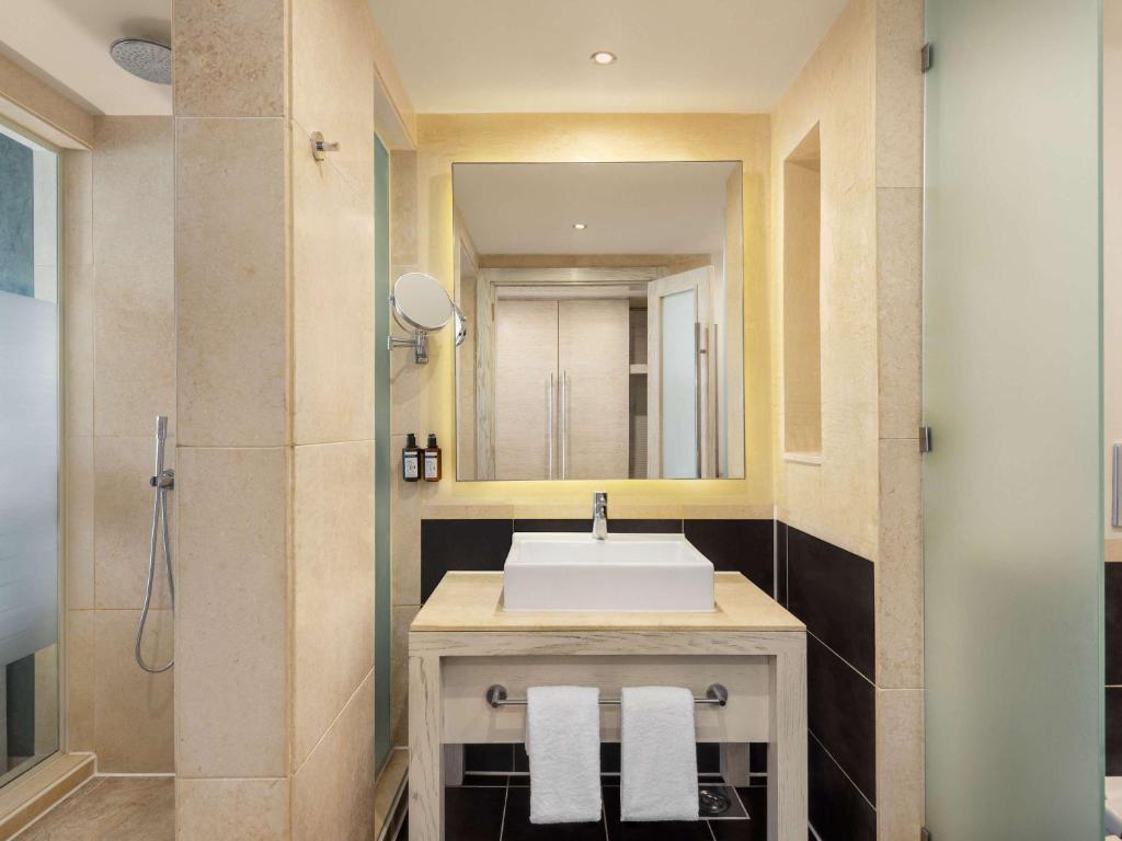 فندق موفنبيك سوما باى